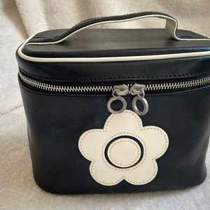 MARY QUANT LONDON Vanity Bag